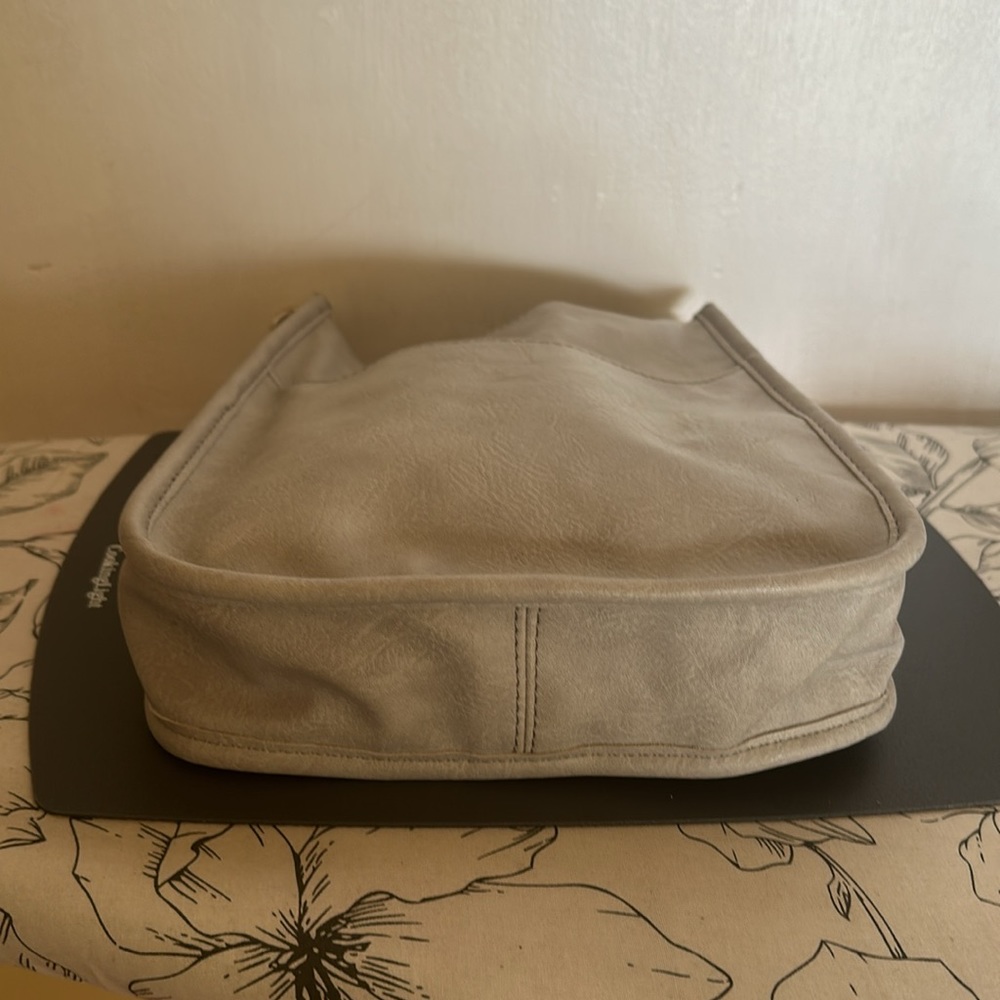 Handbag - Picture 7 of 7